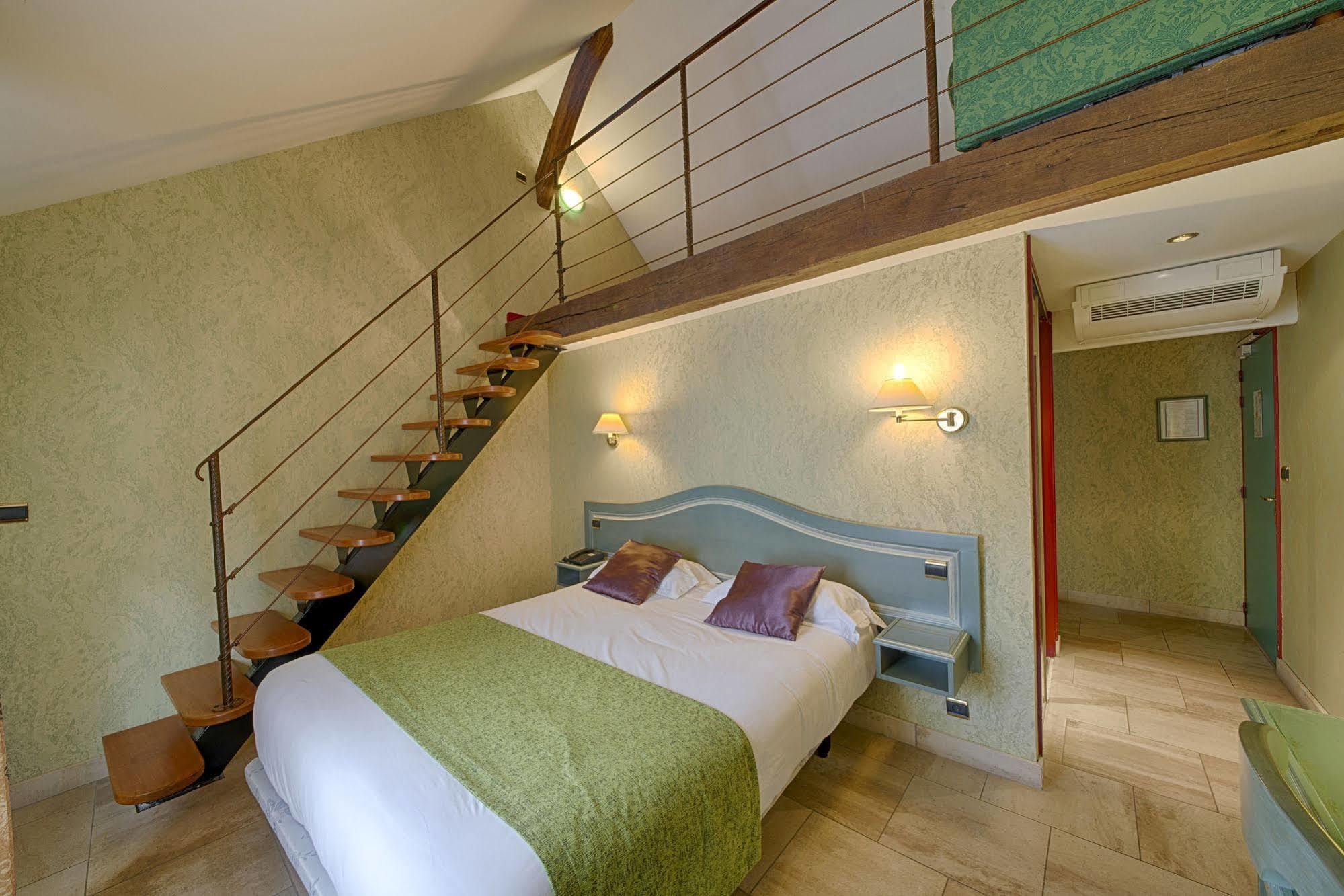 Logis Le Tadorne Hotel Piney Exterior foto
